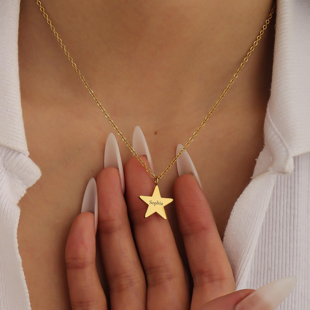 Custom Star Engraved Name Necklace
