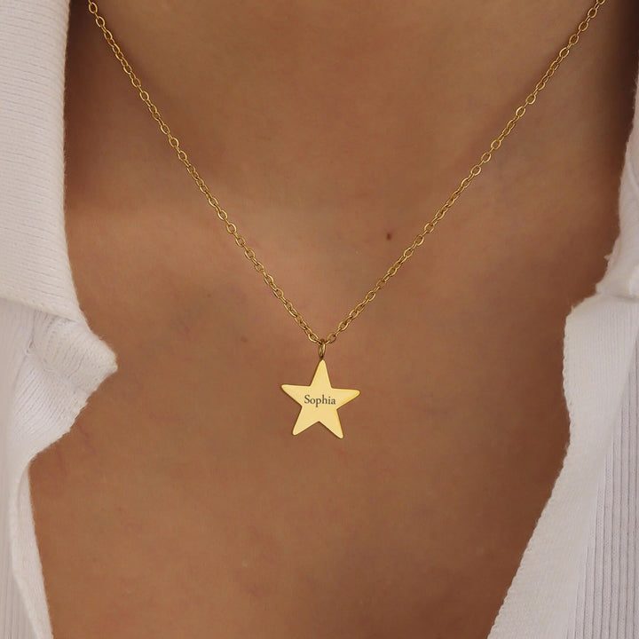Custom Star Engraved Name Necklace