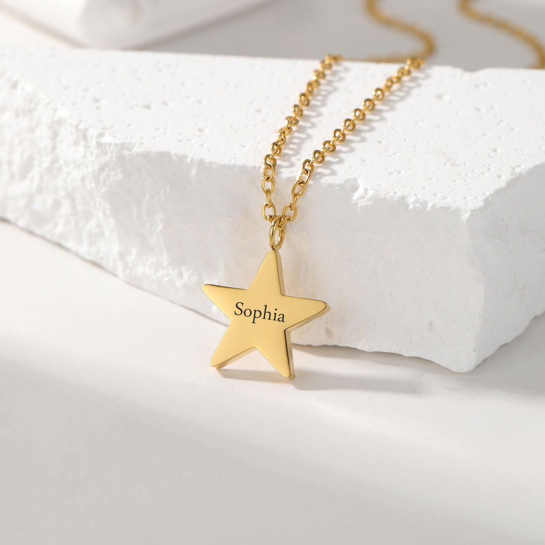 Custom Star Engraved Name Necklace